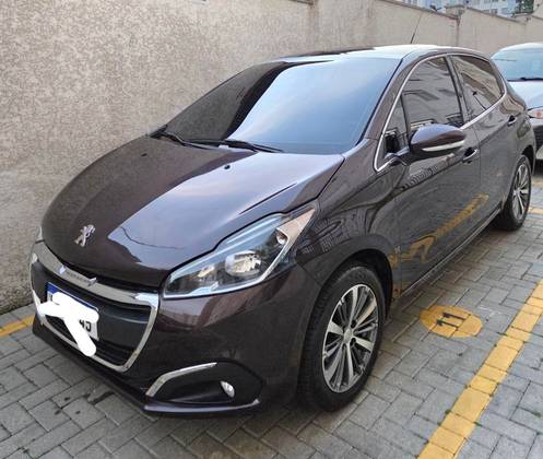 PEUGEOT 208 1.6 GRIFFE 16V FLEX 4P AUTOMÁTICO PEUGEOT 208 1.6 GRIFFE 16V FLEX 4P AUTOMÁTICO
